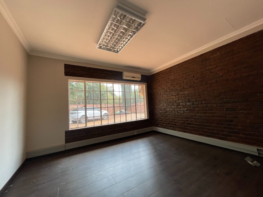 To Let commercial Property for Rent in Wilkoppies North West